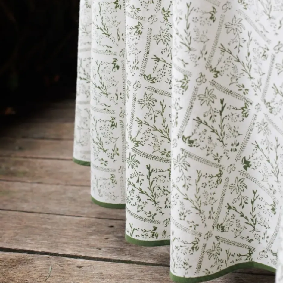 Pomegranate Inc India Hicks Home Sea Ferns & Domino Hunter Green Tablecloth^ Tablecloths