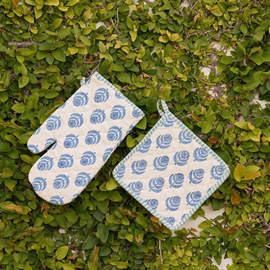 Pomegranate Inc Pinot Oven Mitt Set^ Oven Mitts
